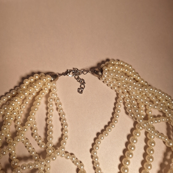 Faux Pearl Fashion Mob Wife Necklace 9 Strands Graduated Beads White Old Money - Picture 4 of 7